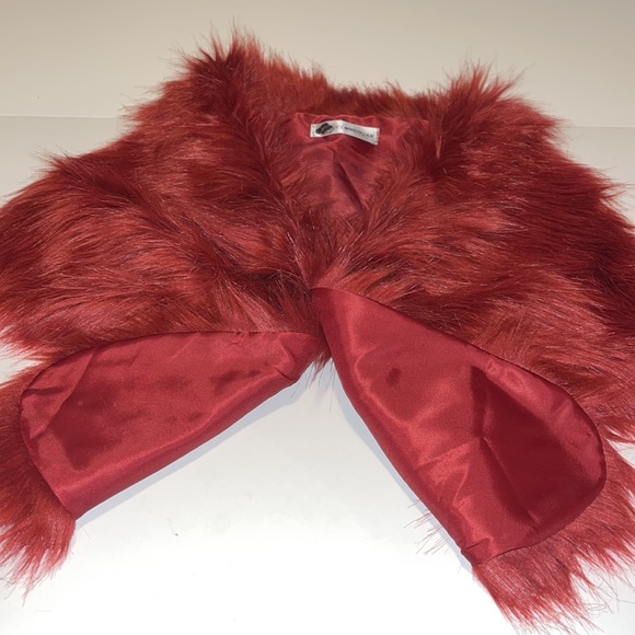 Fun Burgundy Faux Fur by Clmmeiyuan - Picture 7 of 12